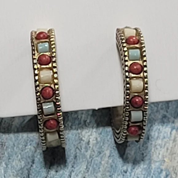 Liz Claiborne C Hoop Earrings. - Picture 2 of 9